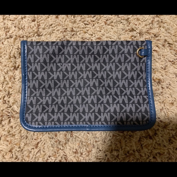 Michael Kors Wristlet - Picture 2 of 4